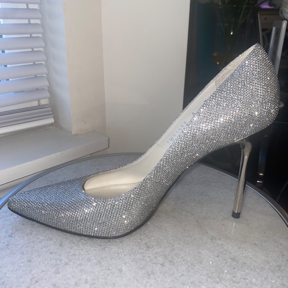 NEW Stuart Weitzman Silver Noir Nouveau Style Heel Size 8 - Picture 5 of 15